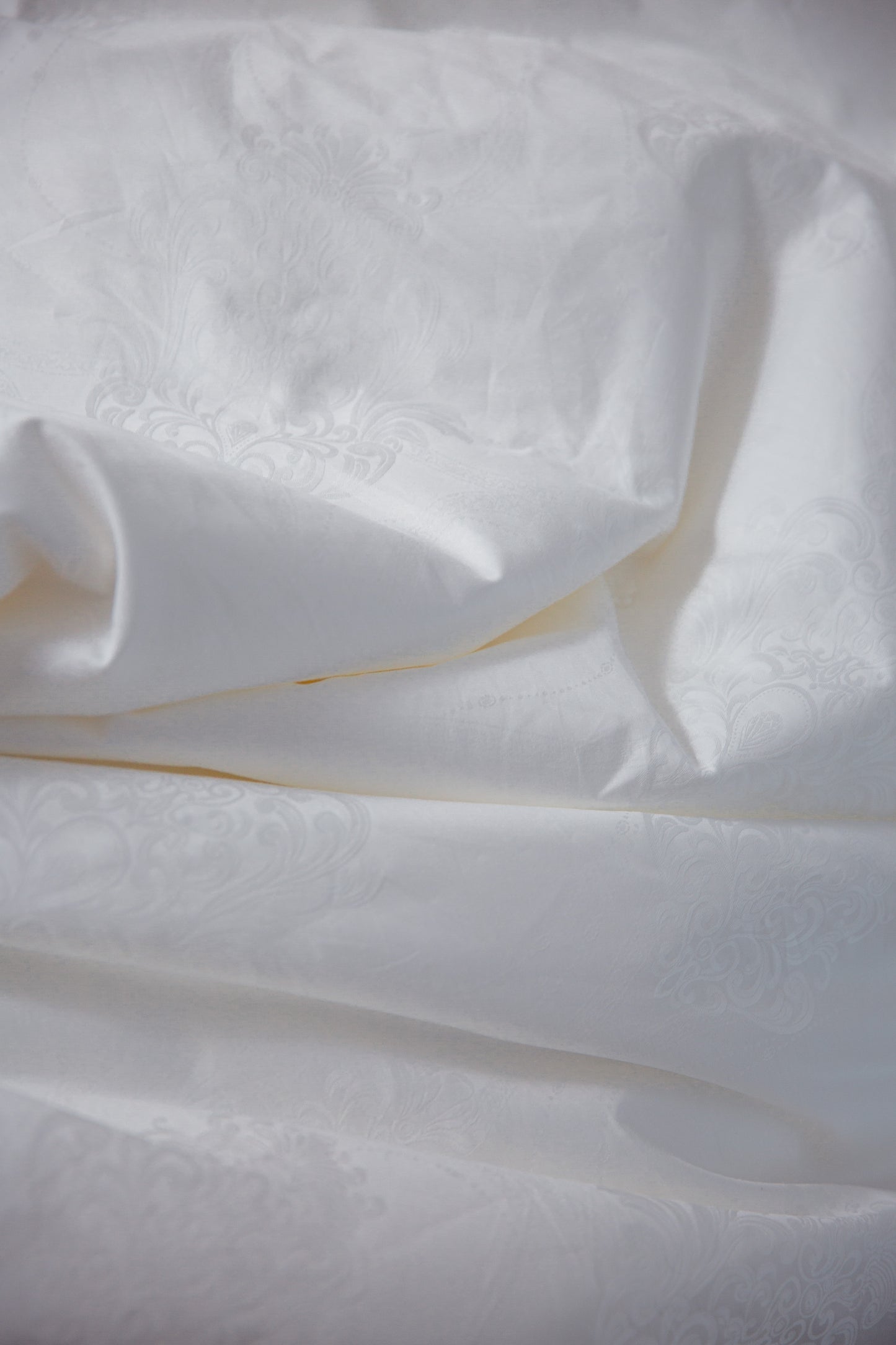 100% Mulberry Silk All Season Duvet