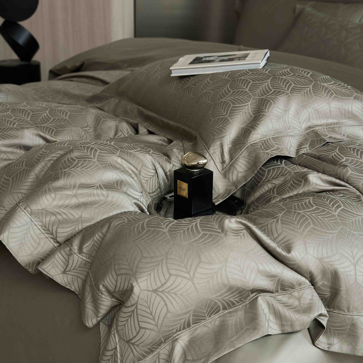 Jacquard Cotton Fitted Sheet & Duvet Cover Set